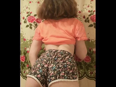 ❤️ Тачаангуй залуу бяцхан хүүхэн камер дээр шорт тайлж байна ❤️ Секс видео манайд ❤